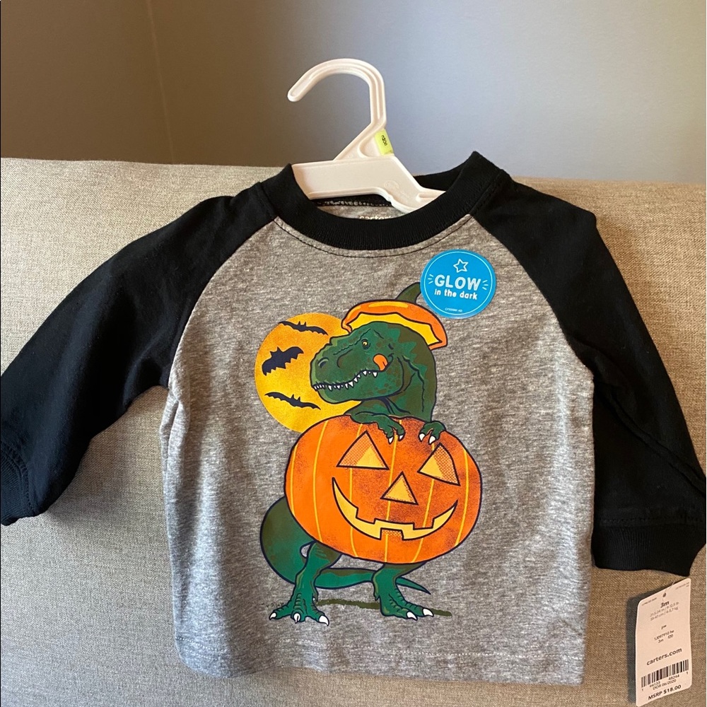 Halloween pumpkin dino shirt (3 months)